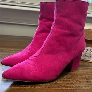 Stylish Pink Women's Ankle Boots